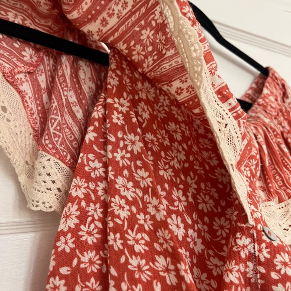 Lost + Wander crop top, orange, ruffle, floral, small - Picture 4 of 6